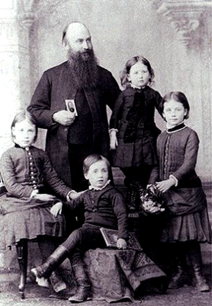 This image has an empty alt attribute; its file name is William_Hechler.jpg